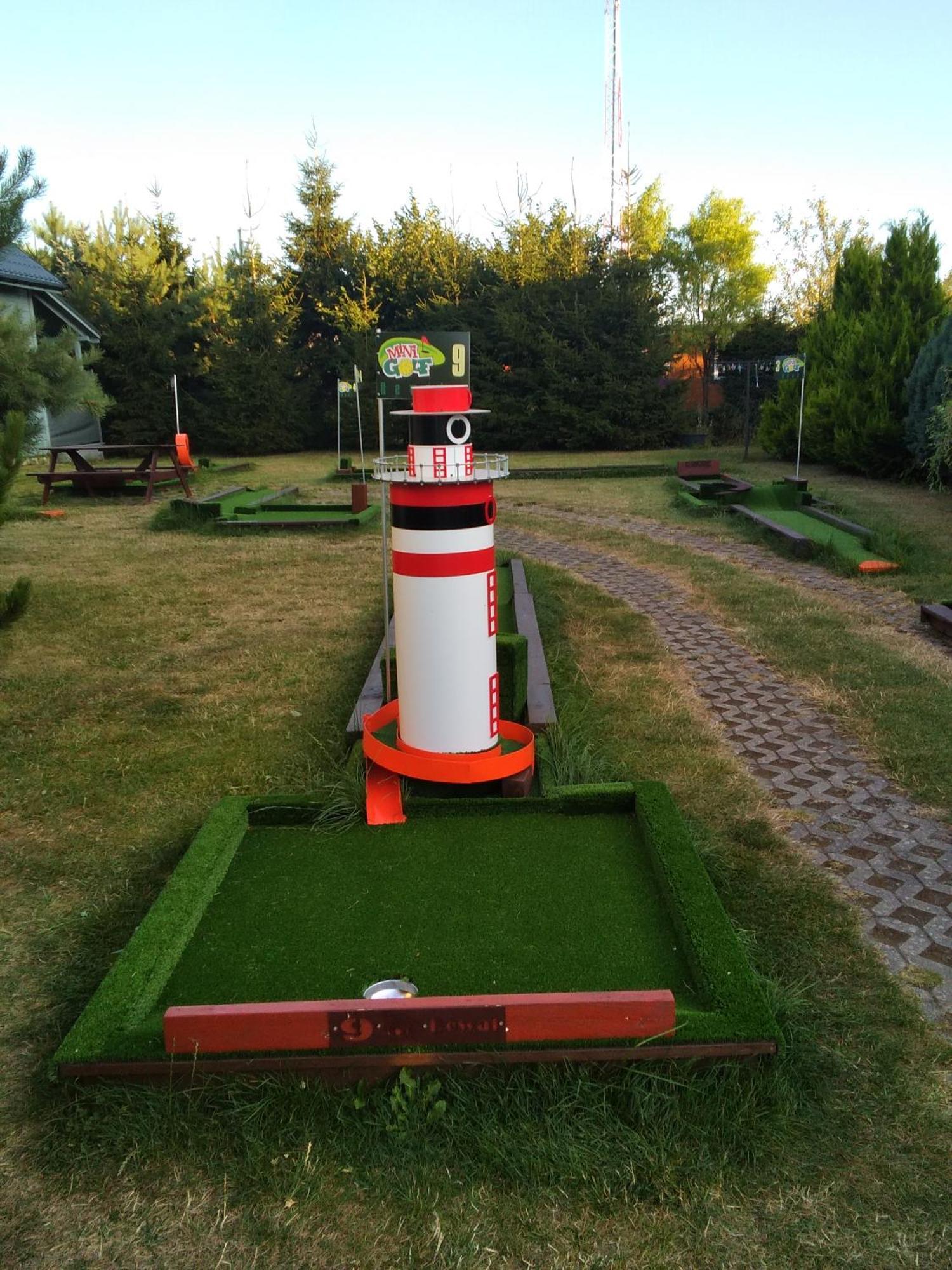 Domki Kapitanskie Z Prywatnym Polem Do Gry W Mini Golf 里沃 外观 照片