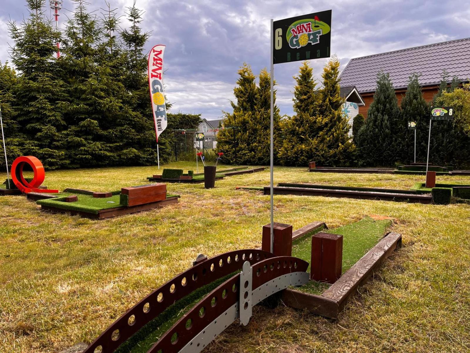 Domki Kapitanskie Z Prywatnym Polem Do Gry W Mini Golf 里沃 外观 照片